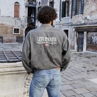 Levi's